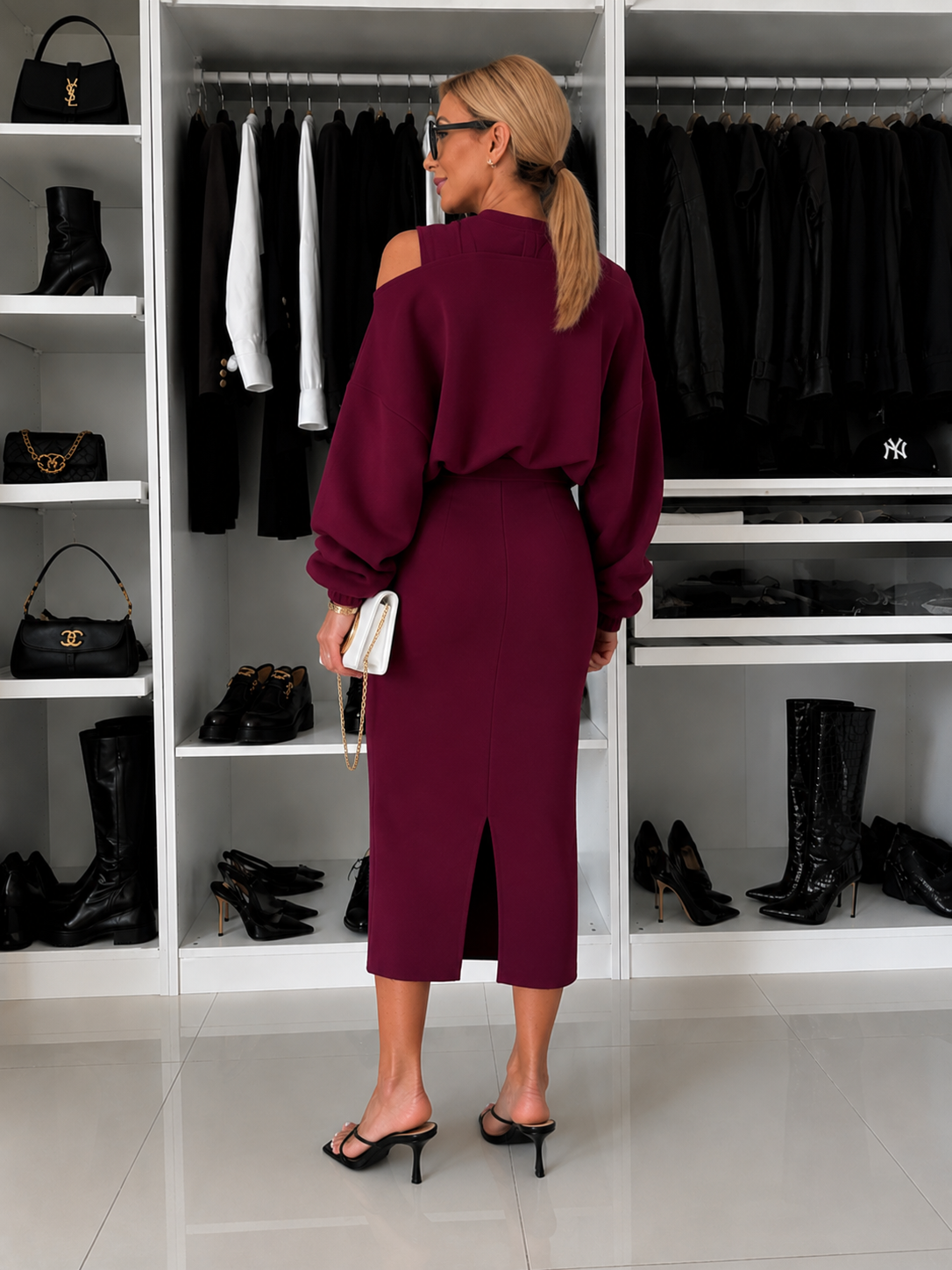 Loose-fitting off-the-shoulder batwing sleeve cropped sweatshirt set